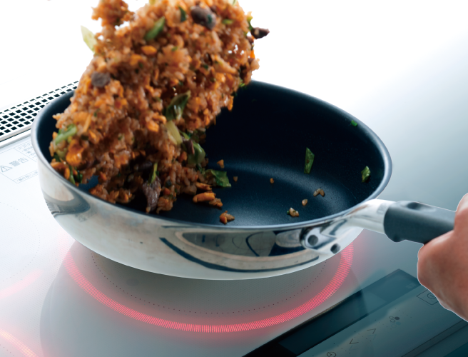 鍋ふりもできるイメージ写真